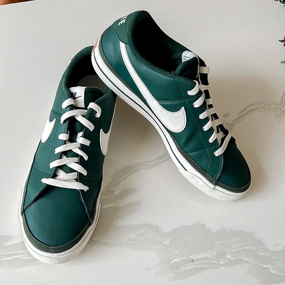 Nike Court Legacy Pro Green and White Sneakers DR9864 300 Mens Sz 10.5